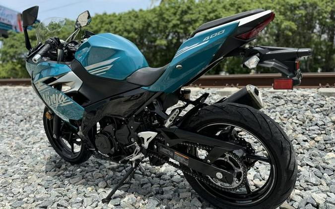 2021 Kawasaki Ninja® 400 ABS Pearl Nightshade Teal/Metallic Spark Black