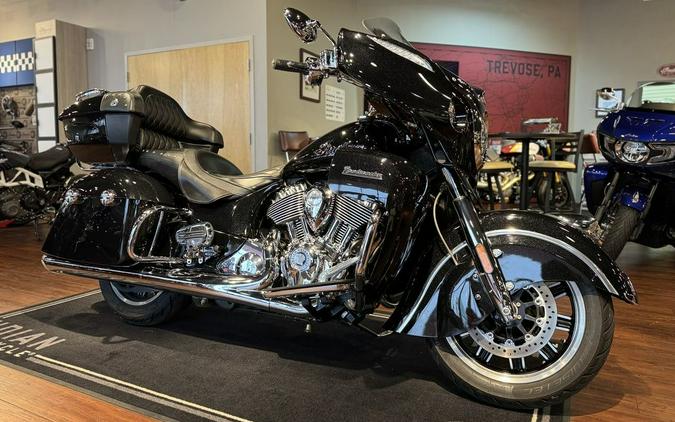 2021 Indian Motorcycle® Roadmaster® Thunder Black Pearl