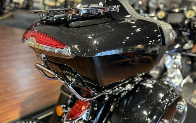 2021 Indian Motorcycle® Roadmaster® Thunder Black Pearl