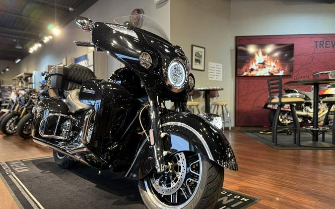 2021 Indian Motorcycle® Roadmaster® Thunder Black Pearl