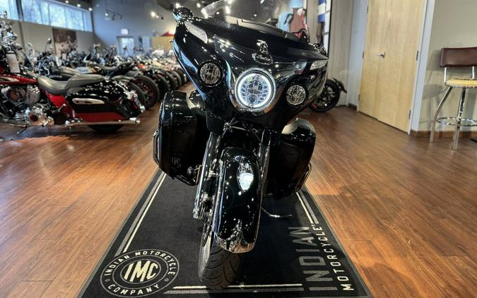 2021 Indian Motorcycle® Roadmaster® Thunder Black Pearl