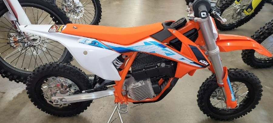 2024 KTM SX-E 3