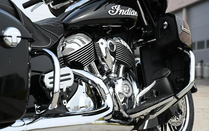 2023 Indian Motorcycle® Roadmaster® Black Metallic