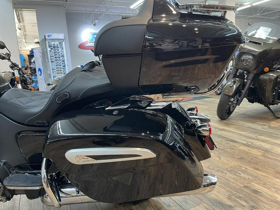 2023 Indian Motorcycle® Pursuit Limited with Premium Package Black Metallic