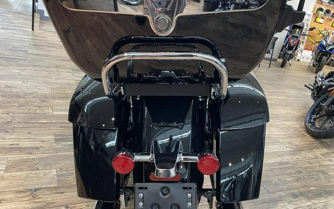 2023 Indian Motorcycle® Pursuit Limited with Premium Package Black Metallic