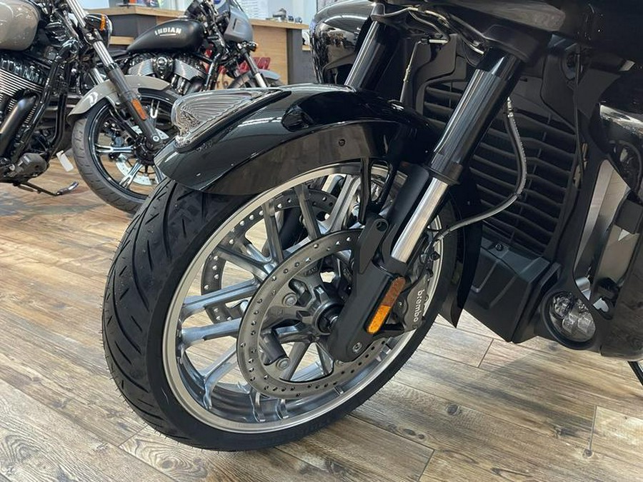 2023 Indian Motorcycle® Pursuit Limited with Premium Package Black Metallic