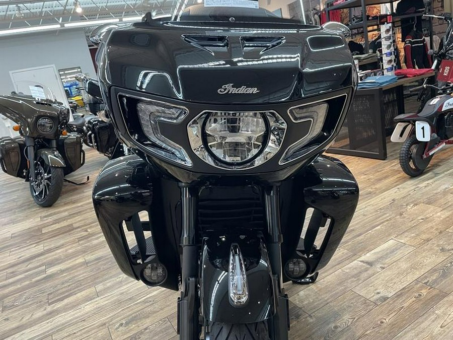 2023 Indian Motorcycle® Pursuit Limited with Premium Package Black Metallic