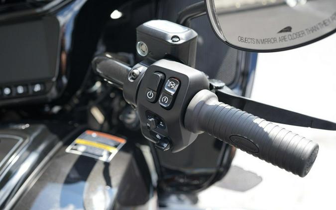 2026 Indian Motorcycle Challenger Dark Horse Signature Series