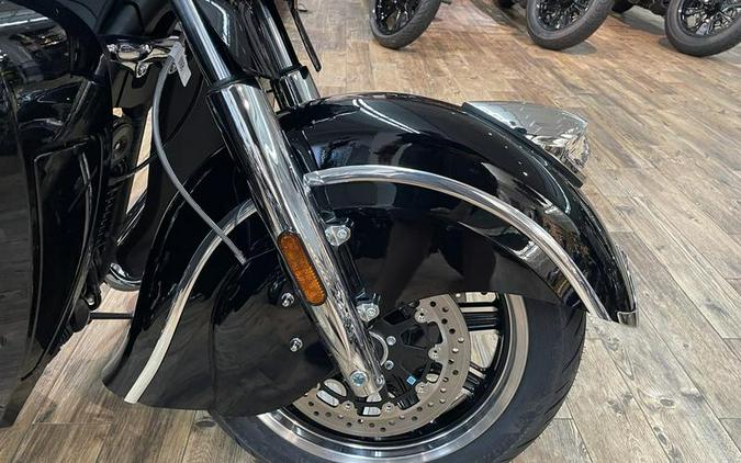 2023 Indian Motorcycle® Roadmaster® Black Metallic