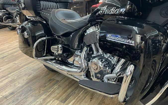 2023 Indian Motorcycle® Roadmaster® Black Metallic