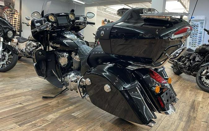 2023 Indian Motorcycle® Roadmaster® Black Metallic