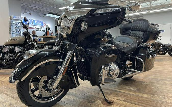 2023 Indian Motorcycle® Roadmaster® Black Metallic