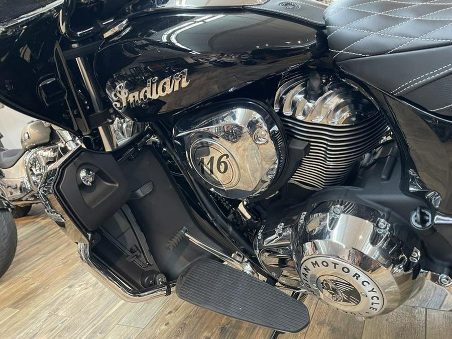 2023 Indian Motorcycle® Roadmaster® Black Metallic