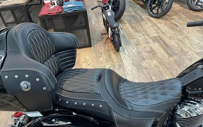 2023 Indian Motorcycle® Roadmaster® Black Metallic