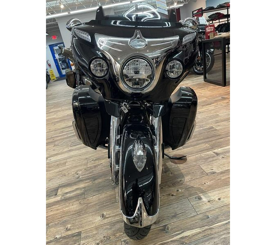 2023 Indian Motorcycle® Roadmaster® Black Metallic