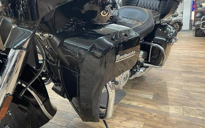 2023 Indian Motorcycle® Roadmaster® Black Metallic