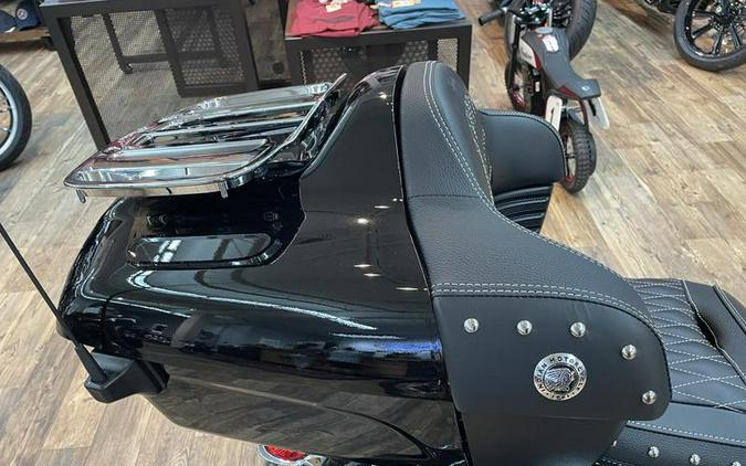 2023 Indian Motorcycle® Roadmaster® Black Metallic