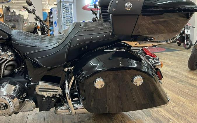 2023 Indian Motorcycle® Roadmaster® Black Metallic