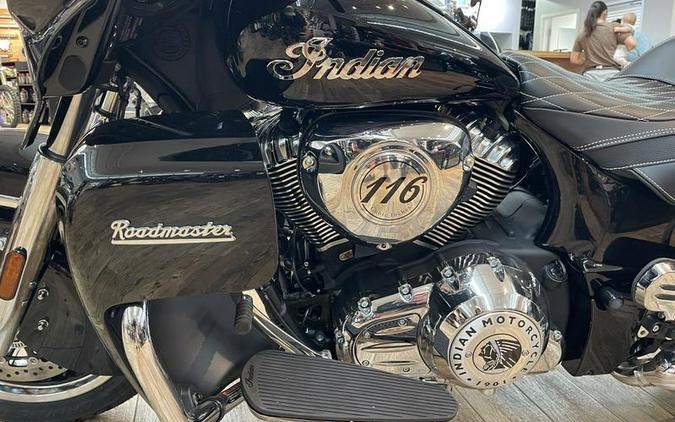 2023 Indian Motorcycle® Roadmaster® Black Metallic