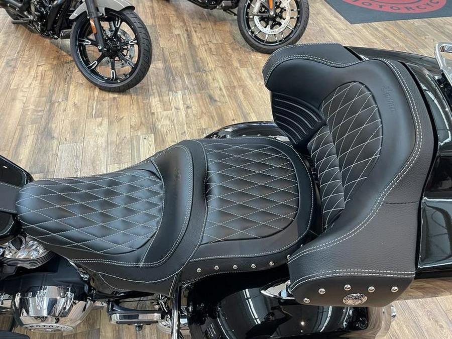 2023 Indian Motorcycle® Roadmaster® Black Metallic