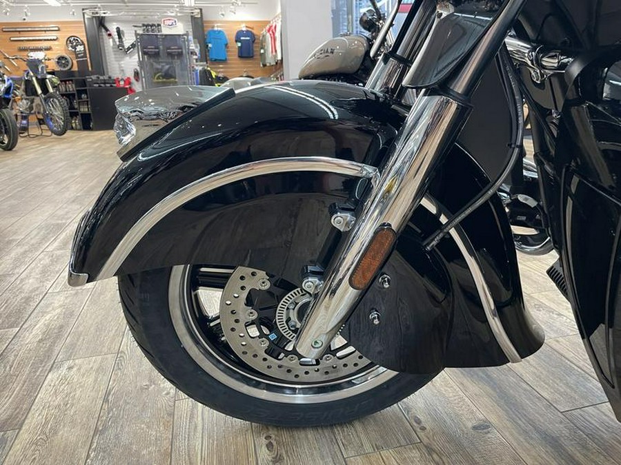 2023 Indian Motorcycle® Roadmaster® Black Metallic