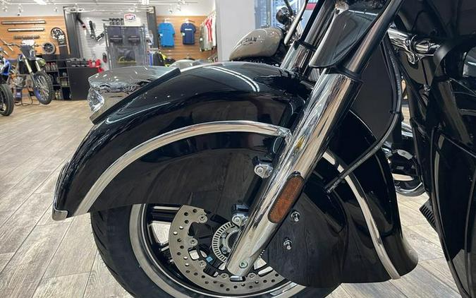 2023 Indian Motorcycle® Roadmaster® Black Metallic