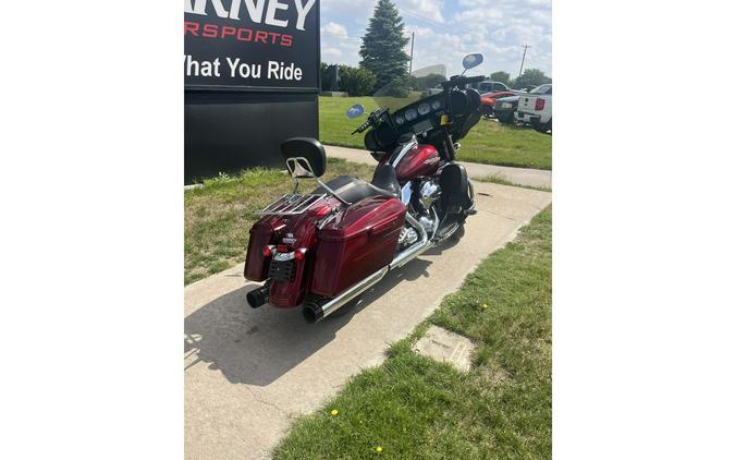 2016 Harley-Davidson® STREET GLIDE