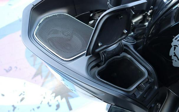 2024 Indian Challenger Black Metallic