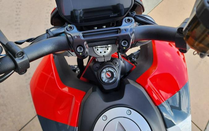 2023 Ducati HYPERMOTARD 950 SP