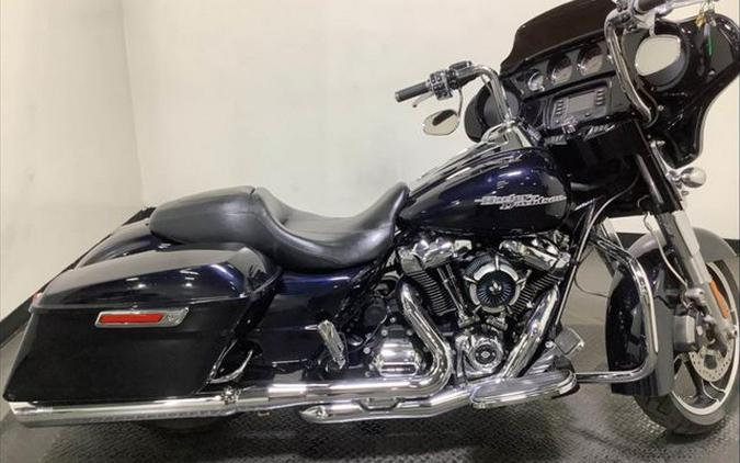 2019 Harley-Davidson Street Glide Base