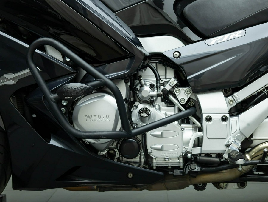 2021 YAMAHA FJR1300ES W/ABS & ESA
