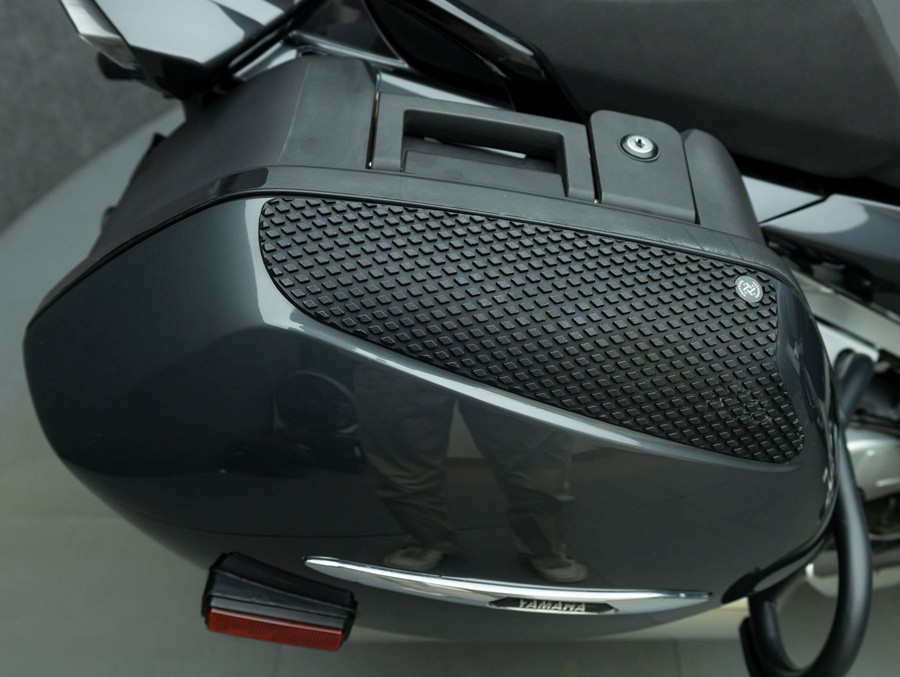 2021 YAMAHA FJR1300ES W/ABS & ESA