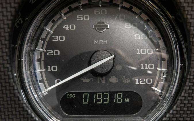 2015 HARLEY-DAVIDSON FLHXSE CVO STREET GLIDE in Scorching Yellow/Starfire Black