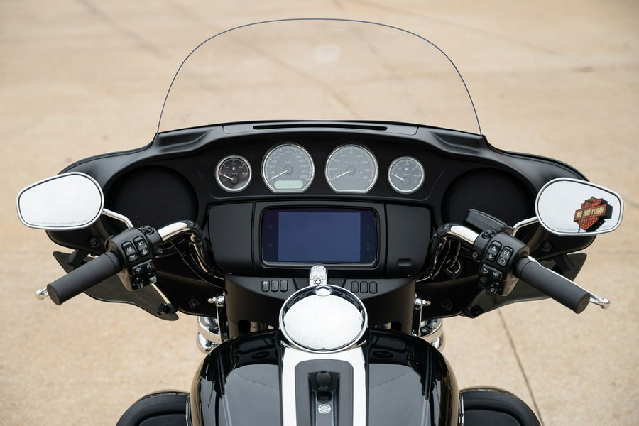 2024 Harley-Davidson® FLHTCUTG - Tri Glide® Ultra