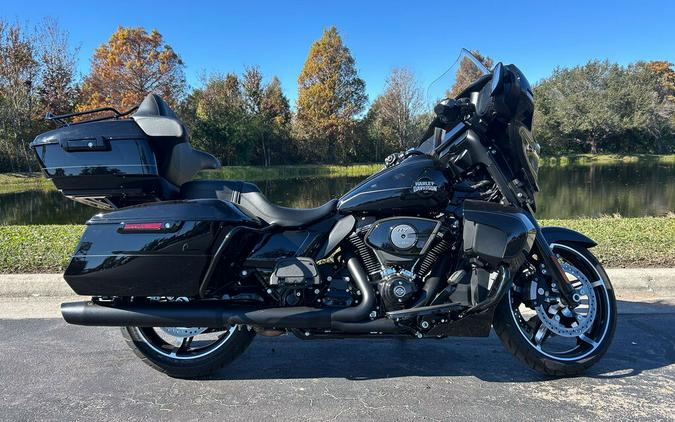 2025 Harley-Davidson Street Glide Ultra FLHXU