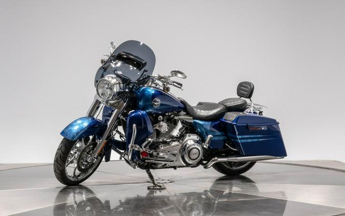 2013 HARLEY-DAVIDSON FLHRSE ROAD KING CLASSIC in Crushed Saphire