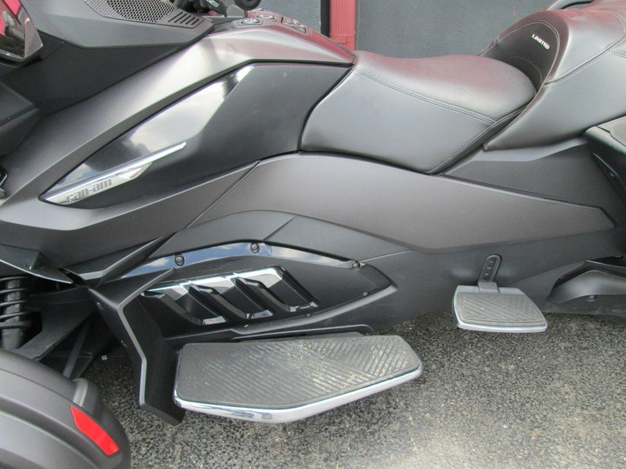 2022 Can-Am® Spyder RT Limited Dark Wheels