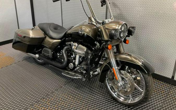 2014 Harley-Davidson Road King CVO