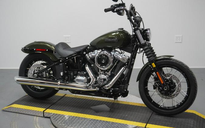 2026 Harley-Davidson® Street Bob® Olive Steel Metallic - Chrome w/Laced Wheels