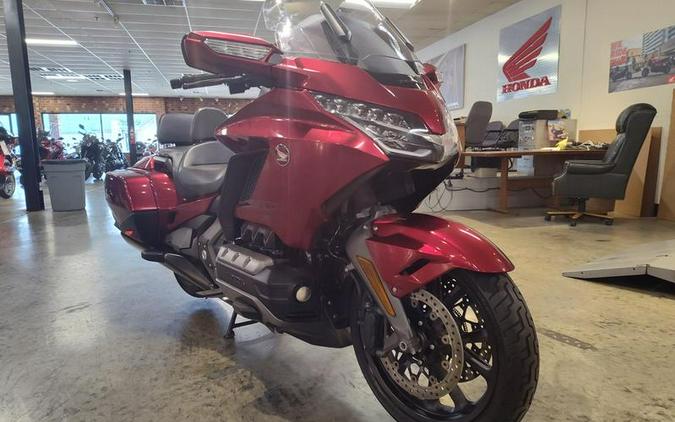 2018 Honda® Gold Wing Candy Ardent Red