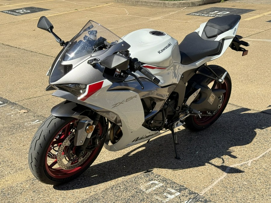2025 Kawasaki Ninja ZX-6R