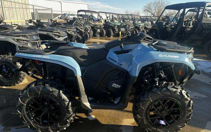 2026 Can-Am Outlander XT 700