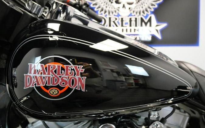 2004 Harley-Davidson® FLHT - Electra Glide® Standard