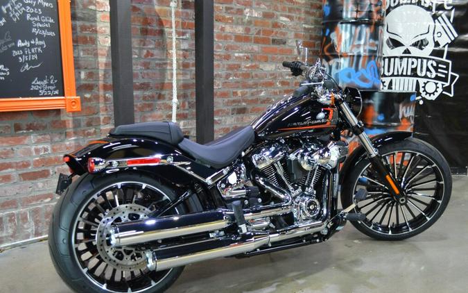 2024 Harley-Davidson Breakout 117 Vivid Black