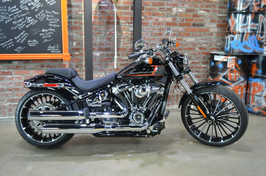 2024 Harley-Davidson Breakout 117 Vivid Black