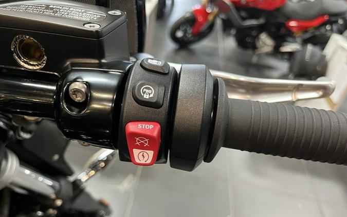 2023 BMW R 18 B Black Storm Metallic