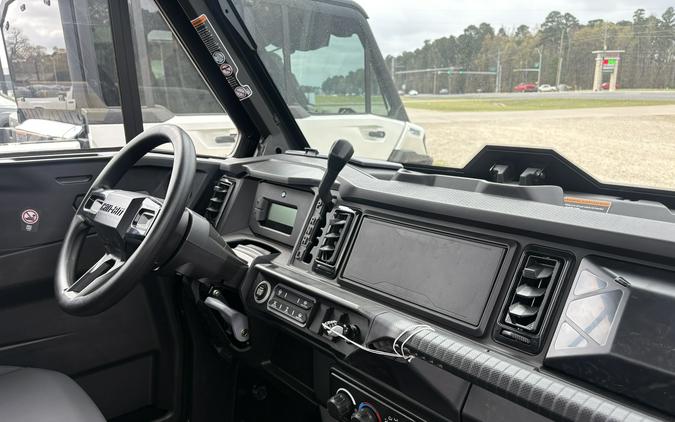 2026 Can-Am Defender MAX XT CAB HD11