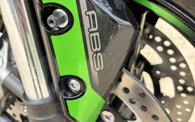 2024 Kawasaki Z900 SE ABS