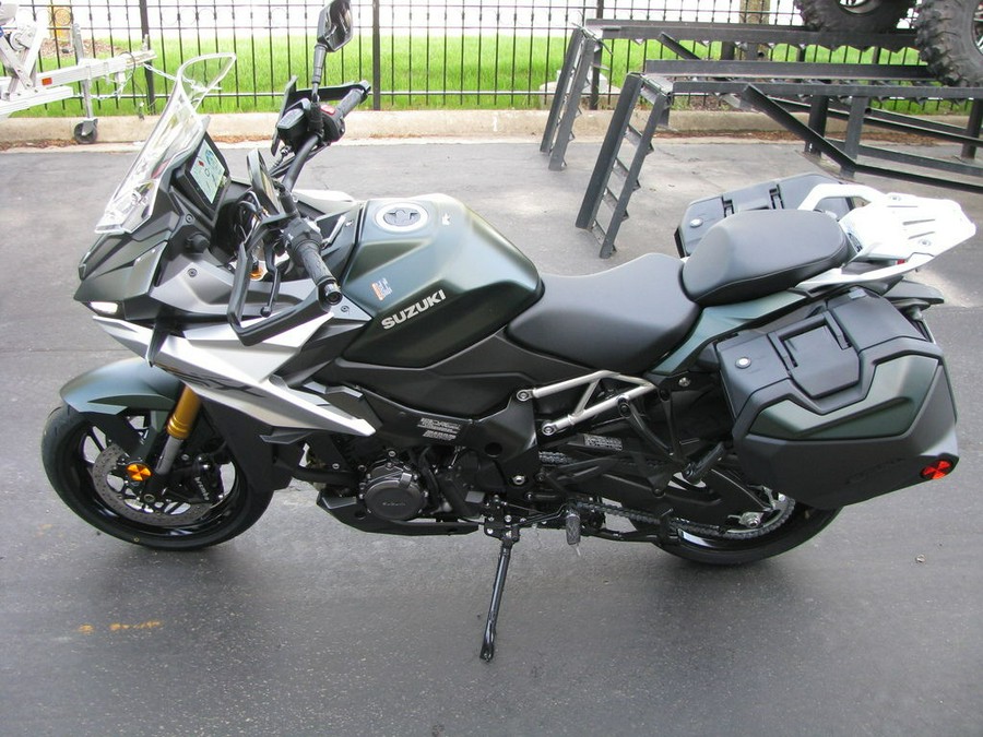 2024 Suzuki GSX-S1000GX Plus