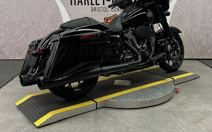 2023 FLHXS Street Glide Special